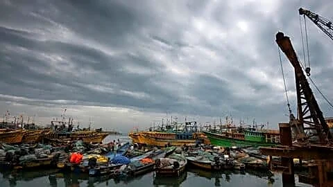 IMD warns heavy rain, strong winds in Andhra Pradesh
