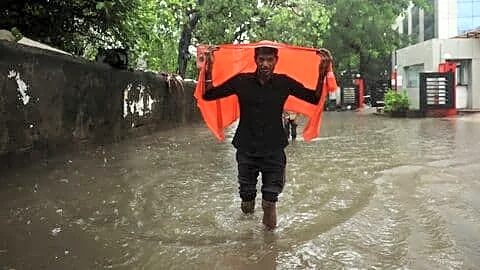 IMD warning forces school closures across Pune and Mumbai
