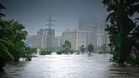 Mumbai records deluge during El Nino as experts cite warming