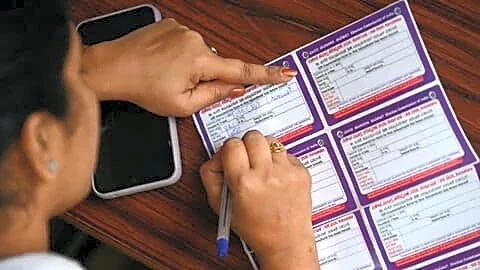 Belagavi children help fill voter forms, deputy commissioner probes