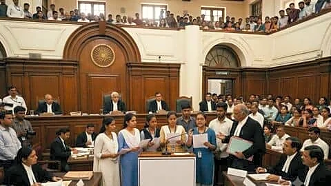 Supreme Court asks Center, CBSE respond to Gulf students' challenge