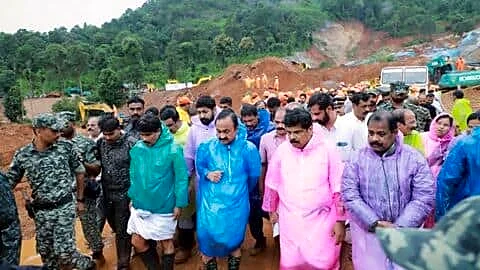 Kerala Chief Minister V.D. Satheesan visits Kalladi to oversee rescue