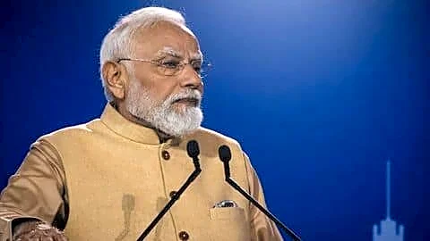 Narendra Modi greets 30,000 Indians in Melbourne, celebrates cultural ties