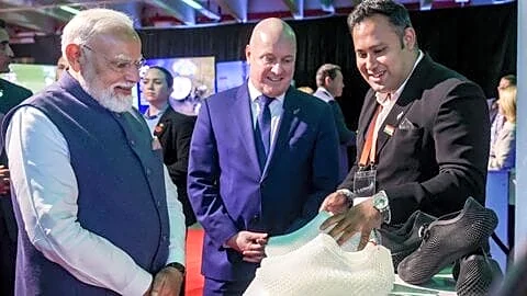 Prime Minister Narendra Modi visits New Zealand sports tech exhibition