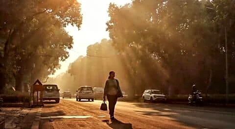 Delhi AQI 261 after dust storms from Afghanistan, Iran, Pakistan