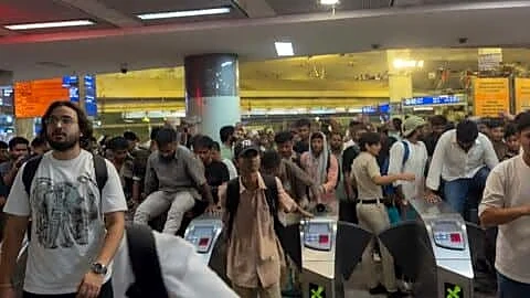 Cockroach Janta Party 'Chalo Sansad' march disrupts Delhi Metro service