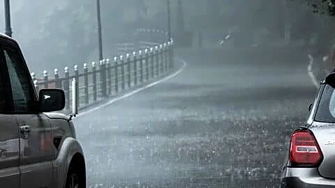 IMD issues red alert for extremely heavy Uttar Pradesh rainfall