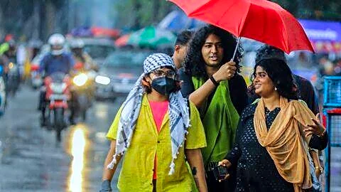 Monsoon trough and cyclonic circulations cool Delhi by 5-7°C