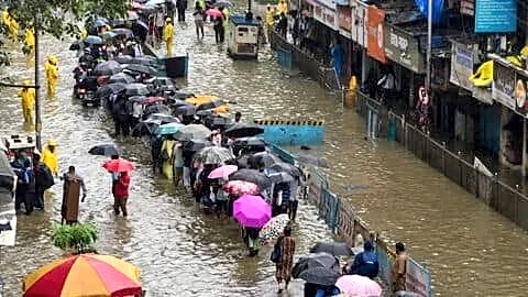 Mumbai schools and colleges open Thursday despite orange alert