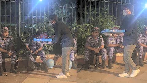 Cockroach Janta Party hands pizza to RAF at Delhi protest