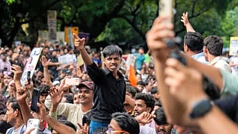 App deliveries halted near Delhi's Jantar Mantar amid NEET protests