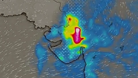 IMD forecasts heavy showers in Gujarat July 24 and 25