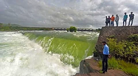 Khadakwasla dam raises Mutha river discharge to 9,372 cusecs