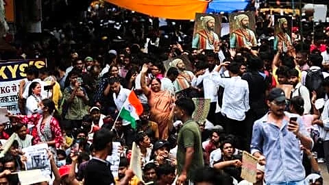 RAF bans electric shock weapons, riot guns during Delhi protests