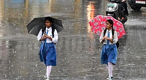 IMD forecasts heavy to very heavy Uttar Pradesh rain Monday
