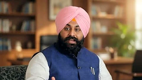 Harjot Singh Bains meets NEET JEE Mains students, pledges funding