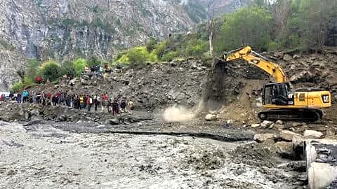 Himachal Pradesh monsoon leaves 15 dead, blocks over 100 roads