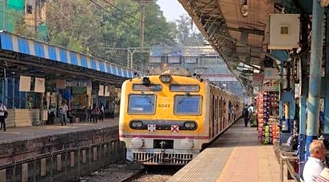Virar-Bharuch MEMU partially derails at Bhilad station, no injuries