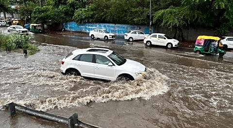 Heavy rain halts Gurugram traffic as IMD issues red alert
