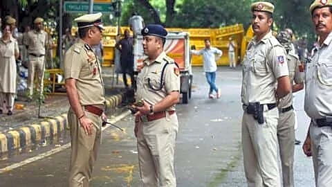 Indian police, special forces rely on nonlethal gear and tactics