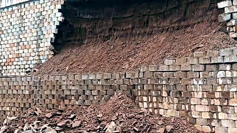 Intense rainfall causes Pune-Bengaluru highway section to collapse near Nippani