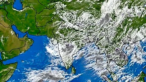 Powerful Maharashtra system restores monsoon, deficit drops to 14%