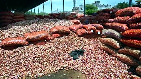 Government raises Maharashtra onion price to ₹2,335 amid buffer shortfall