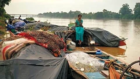 Godavari Sabari floods affect nearly 24,000 people in Polavaram district