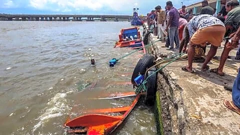 Kerala fishermen head to sea despite warnings amid scant relief