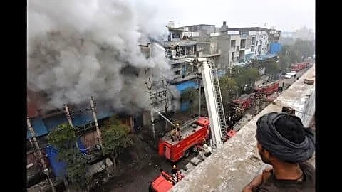 Union home ministry vets over 10,700 posts for Delhi fire