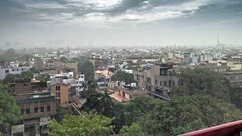 Delhi 35.7°C, humidity 70-85% as IMD forecasts rain Monday