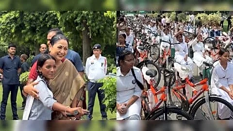 Delhi gives 140,000 bicycles to 9th-grade girls under Vidya Vahini