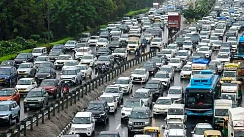 Red Fort rehearsal prompts Delhi traffic curbs on Thursday morning