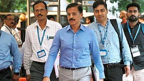 Tukaram Mundhe's FDA drive prompts Mumbai closures over food safety