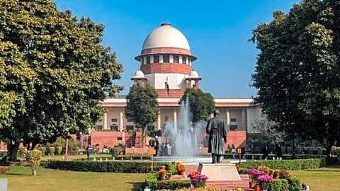 Supreme Court rebukes Bar Council of India over NALSAR ban