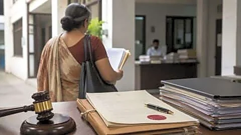 Madras High Court cancels ₹6,000 maintenance order for 57-year-old woman