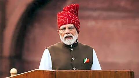 Narendra Modi speaks at Red Fort as 'Vande Mataram' debuts