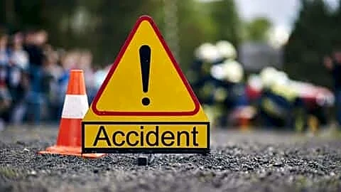 Four killed as tractor-trolley overturns on Sultanpur highway in Lucknow