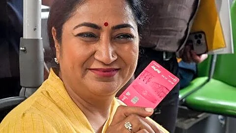 Delhi extends free bus travel for women until Aug 31