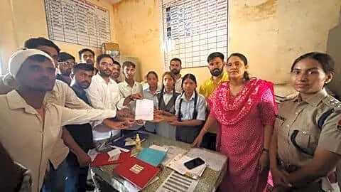 Jodhawas school roof collapse leaves 174 students in 3 rooms