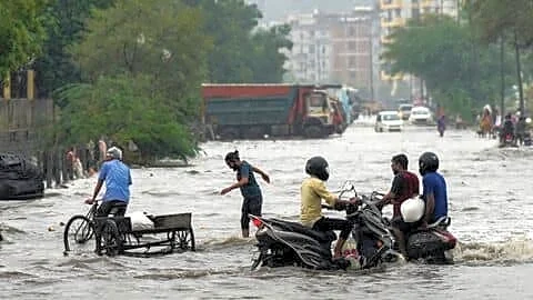 IMD: Monsoon active, Bay low to trigger rain, Delhi hot