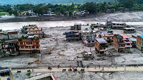 Maharashtra working to bring back 404 stranded in Nepal