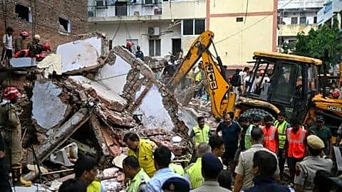 PG building in Satya Niketan collapses, killing 2 people