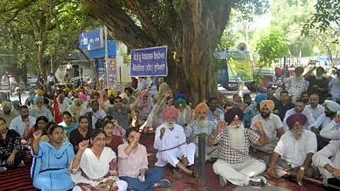 Punjab govt employees protest in Chandigarh over ₹14,191cr arrears