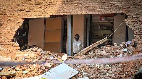 Delhi Satya Niketan PG collapse probe: contractor apprehended, operators absconding
