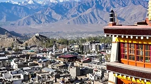 Ladakh logs 400,000+ tourists January to August, surpasses 2025 total