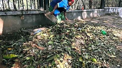 Bengaluru waste collectors unpaid nearly 4 months demand minister's apology