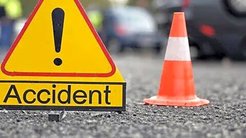 Eight killed when Bolero SUV hits truck on NH53