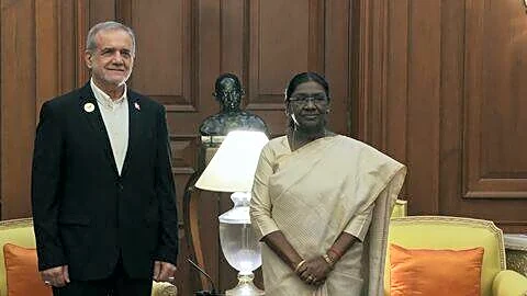 Pezeshkian meets Murmu in New Delhi over West Asia conflict