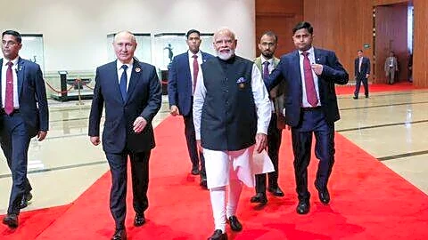 In New Delhi Modi urges BRICS to reform decision making